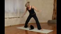 Yoga yaparken kedi facias�