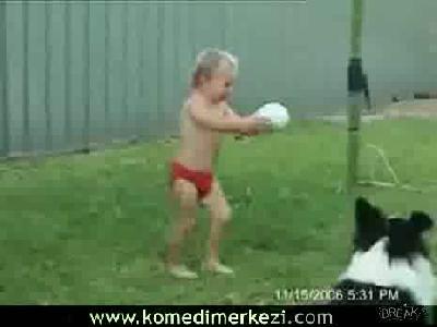 topa nas�l vuraca��n� ��zemeyen �ocuk